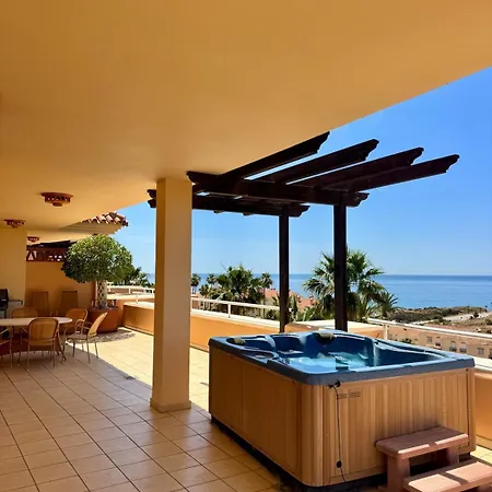 Appartement With Large Terrace, Bath & Magical Views