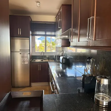 Appartement With Large Terrace, Bath & Magical Views Fuengirola