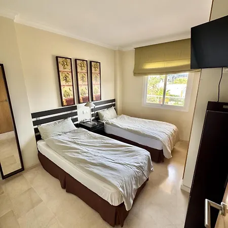 With Large Terrace, Bath & Magical Views Fuengirola