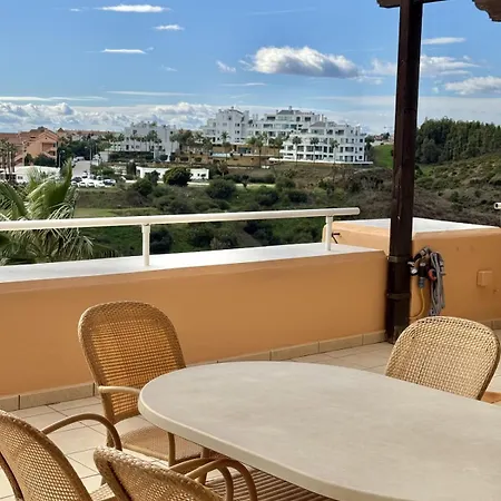 With Large Terrace, Bath & Magical Views * Fuengirola
