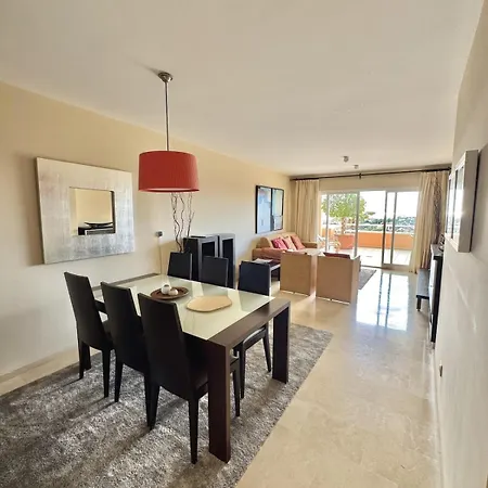 Appartement With Large Terrace, Bath & Magical Views Fuengirola