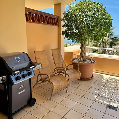 Appartement With Large Terrace, Bath & Magical Views