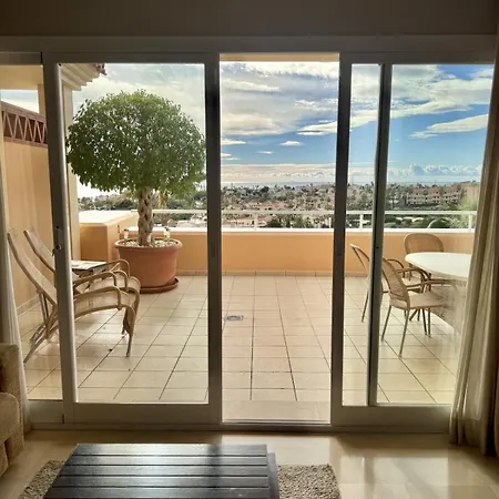 With Large Terrace, Bath & Magical Views * Fuengirola
