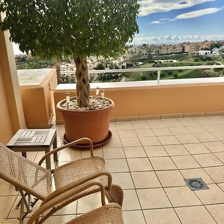 Appartement With Large Terrace, Bath & Magical Views Fuengirola